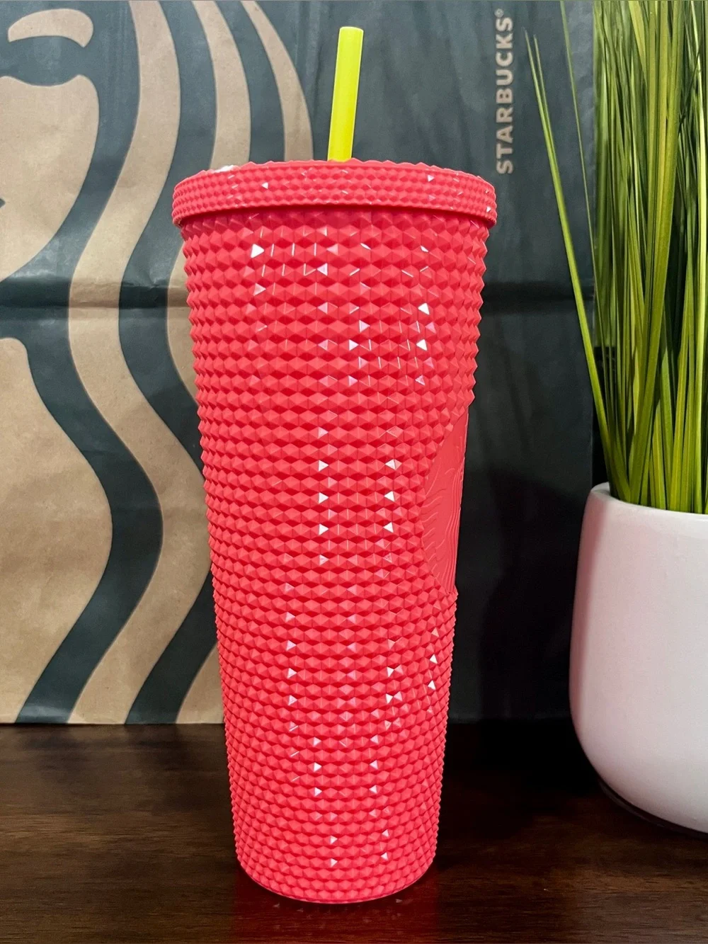 💖 Starbucks Summer 2022 Bling Studded Dragon Fruit Tumbler Venti 24oz Cold Cup
